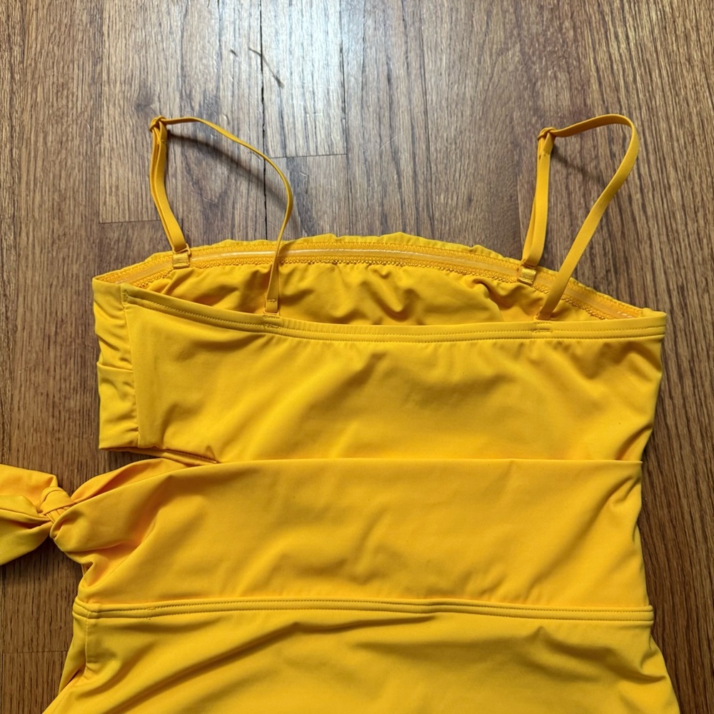 Zimmerman Knotted cutout bandeau swimsuit in saffron size 8 - Picture 10 of 16